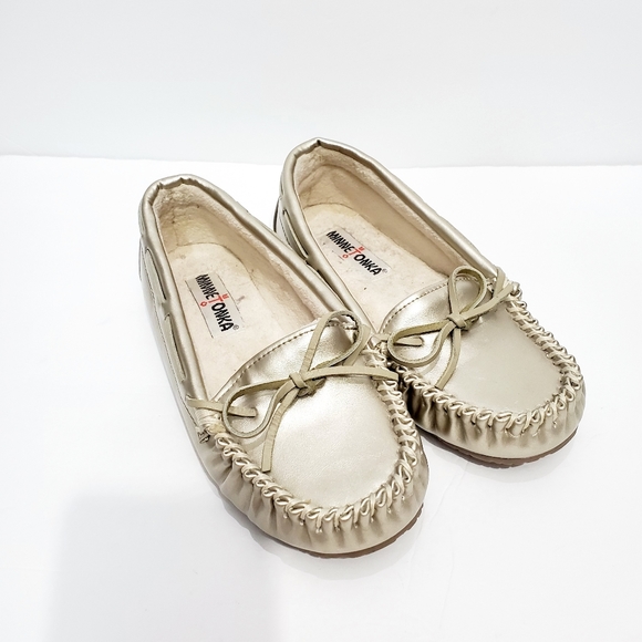 minnetonka vivian slipper